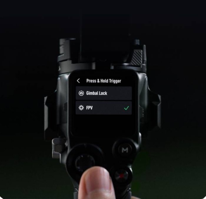 DJI RS 4 có thể tùy chỉnh chức năng kích hoạt